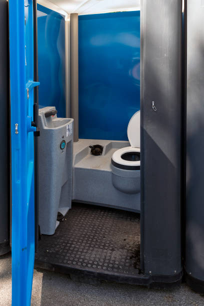 Best Porta potty delivery and setup  in Memphis, FL
