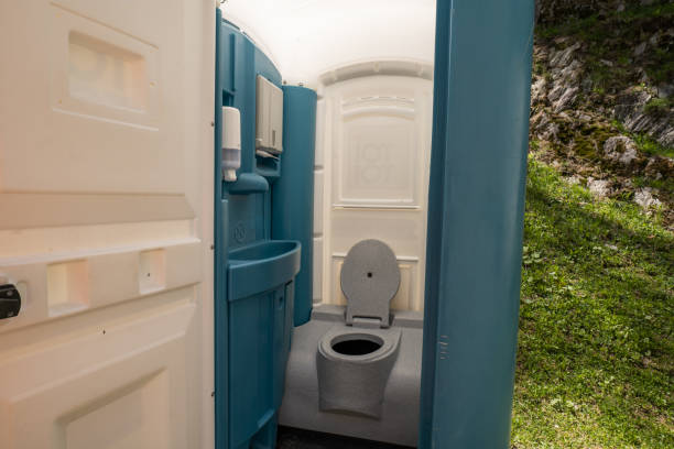 Portable Toilet Options We Offer in Memphis, FL